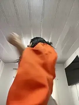 Marianahb-e from StripChat