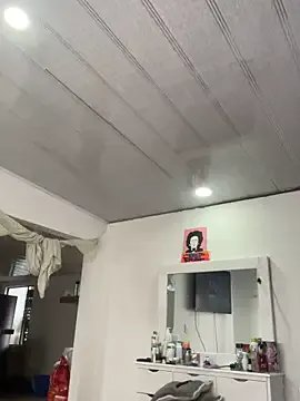 Marianahb-e from StripChat