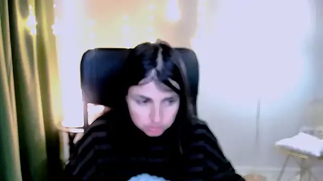  MartaEdams chat room