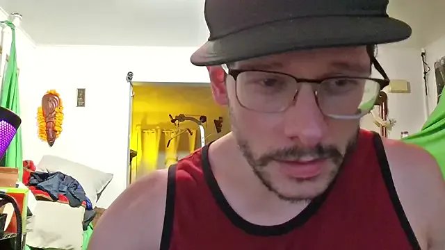  MasterDaddyCool chat room