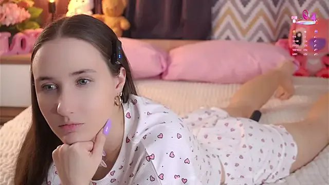 MaudAle from StripChat