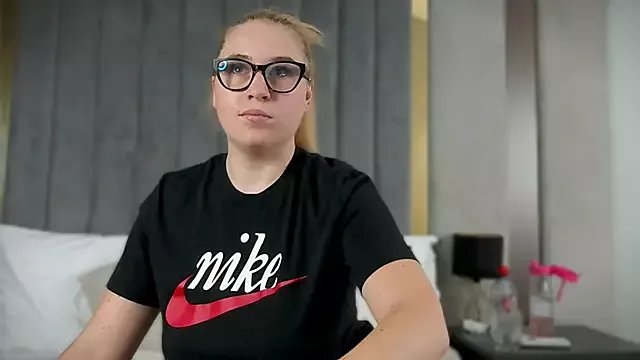 Maya_Collins_ from StripChat