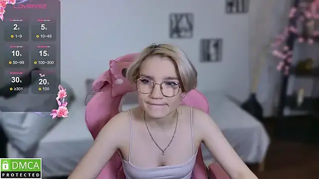 Megan_Lora from StripChat