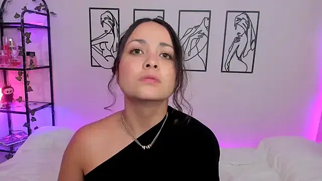 Megan_Rodrigo from StripChat