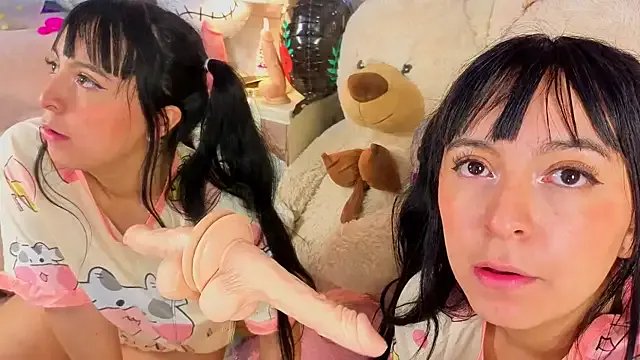 MeganAdamms from StripChat