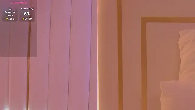 MeganStrain from StripChat