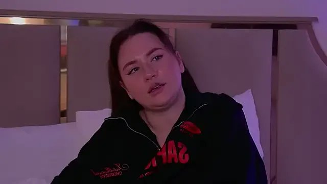 MeganStrain from StripChat