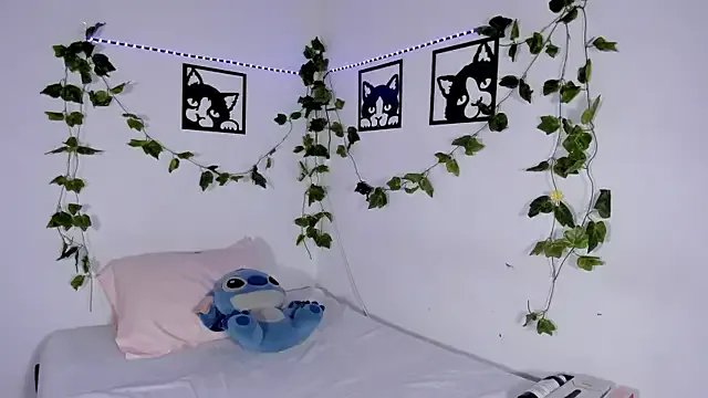 melanieecox from StripChat