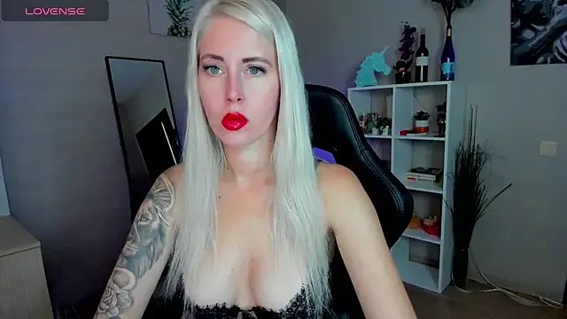 Mermaid_N from StripChat