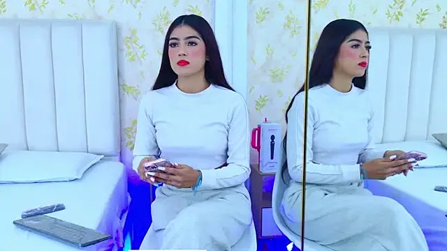 Mia-Monroe from StripChat