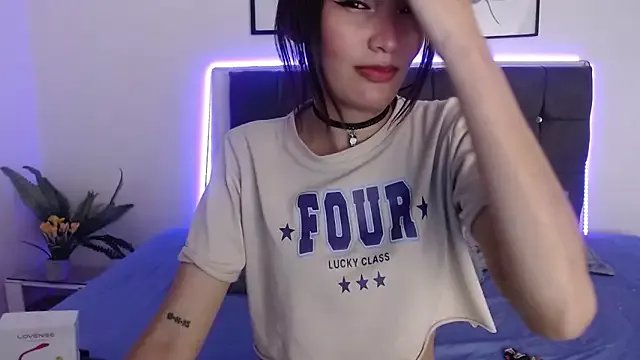 mia_collens from StripChat