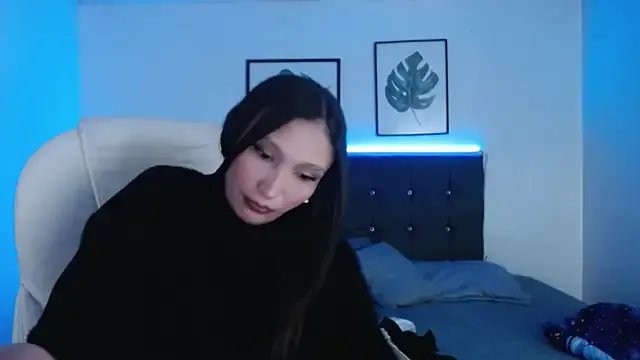 mia_collens from StripChat