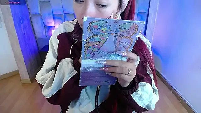 Mia_Rinn from StripChat