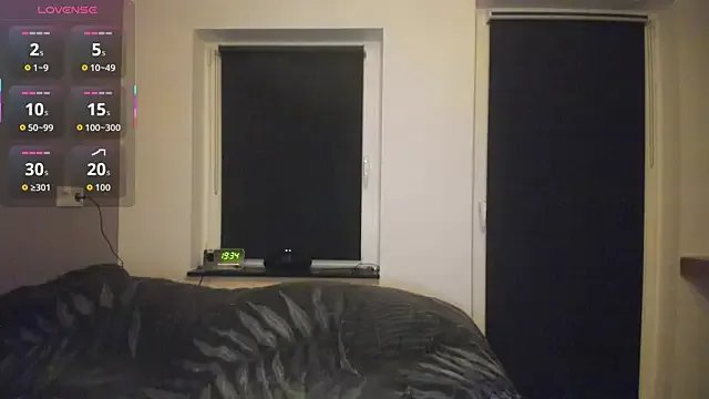 MiaRides19 from StripChat