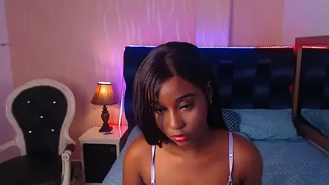 MichaelaCox from StripChat