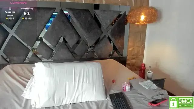 Michell_evans from StripChat