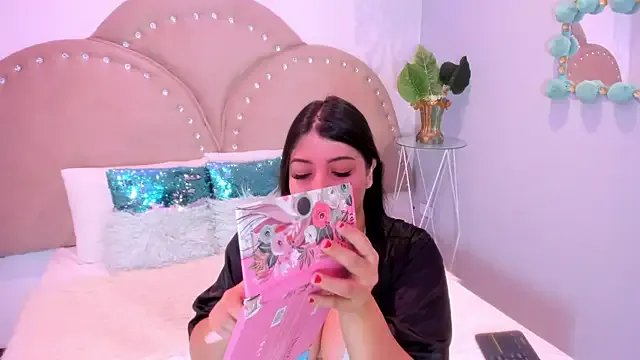 Miia_Thompsonn from StripChat