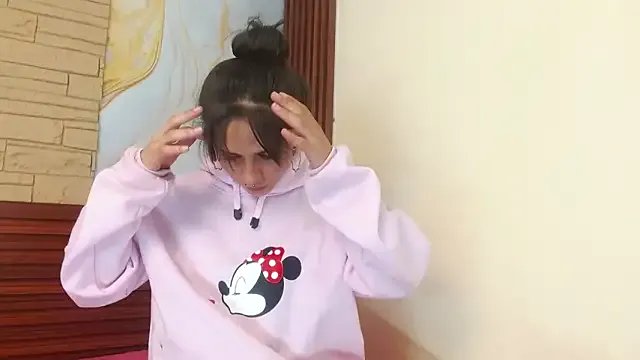 mikaela_iris from StripChat