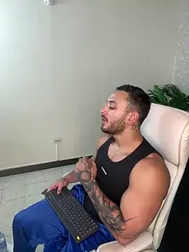 mike_belle from StripChat