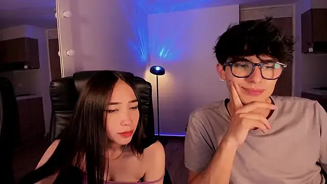 Mikeyvioleta_ from StripChat