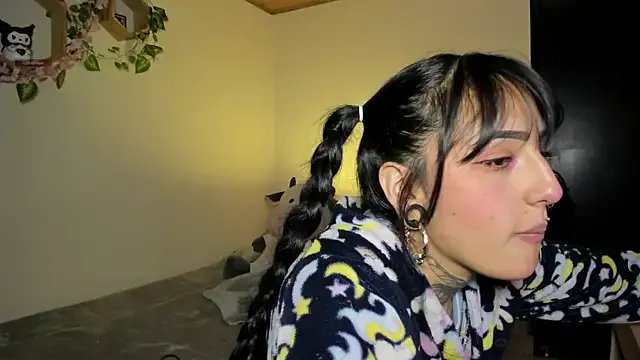 miku_st from StripChat