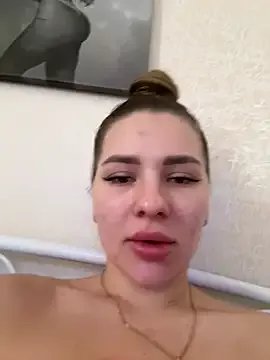MilaVoxx from StripChat