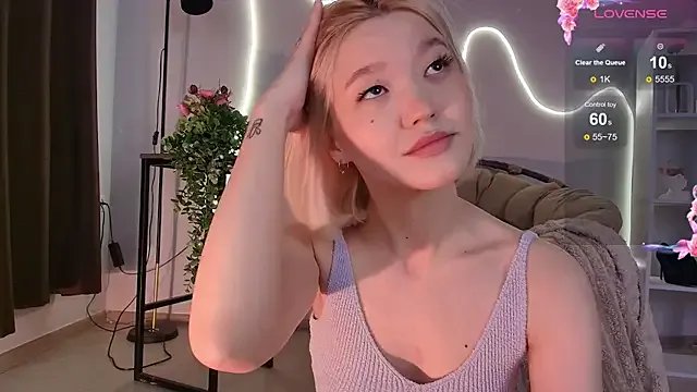 milli_sun_ from StripChat