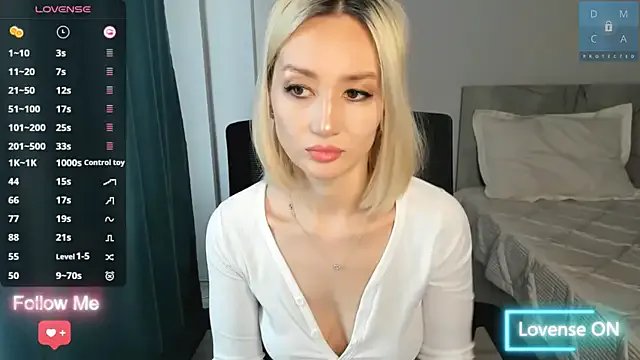 MinaDiamondd from StripChat
