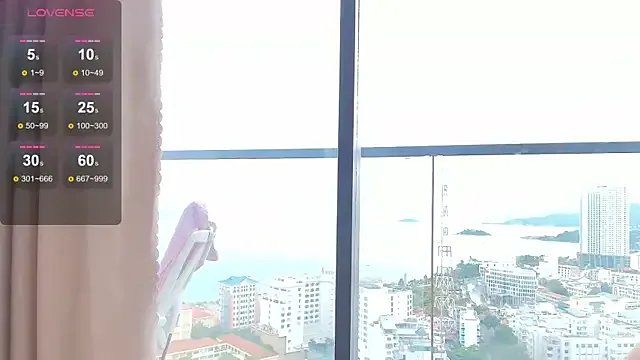 minamoons from StripChat