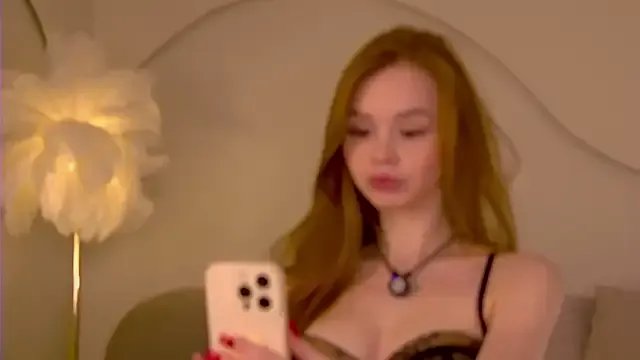 MiraBliss from StripChat