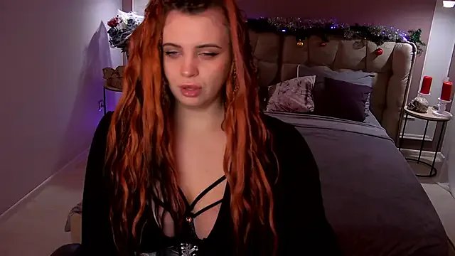  Miss_Maya_Mils chat room