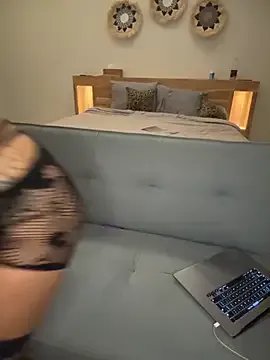 MissBinx from StripChat