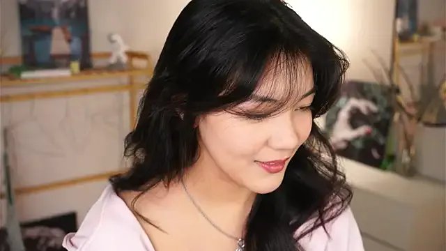 MoiraEger from StripChat