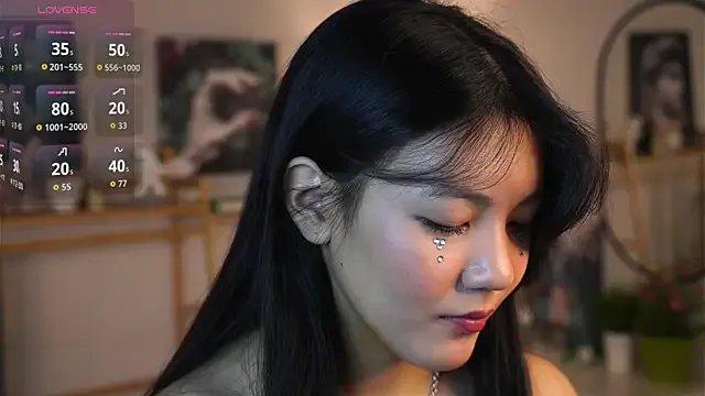 MoiraEger from StripChat