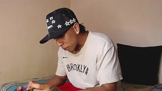 Monkey_uchiha777 from StripChat