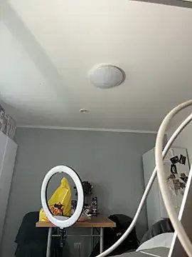 MoonAgnes from StripChat