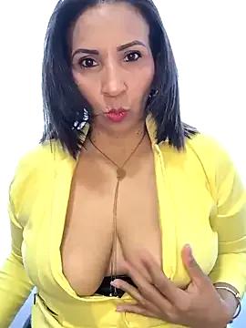 Mrsvictoriaaa from StripChat is Freechat