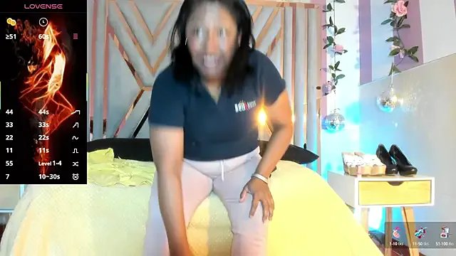 mya_blaze from StripChat