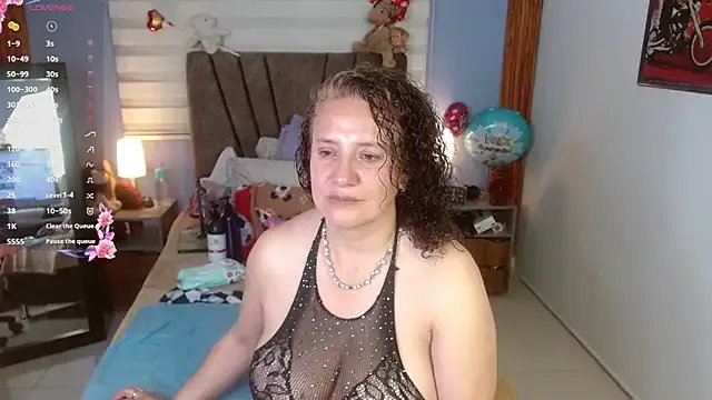 Nadia_84 from StripChat
