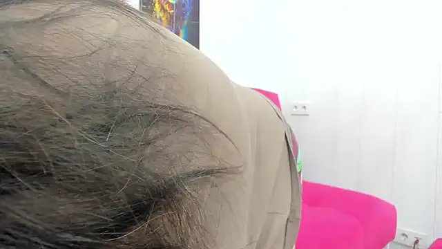  Nadine_asian chat room