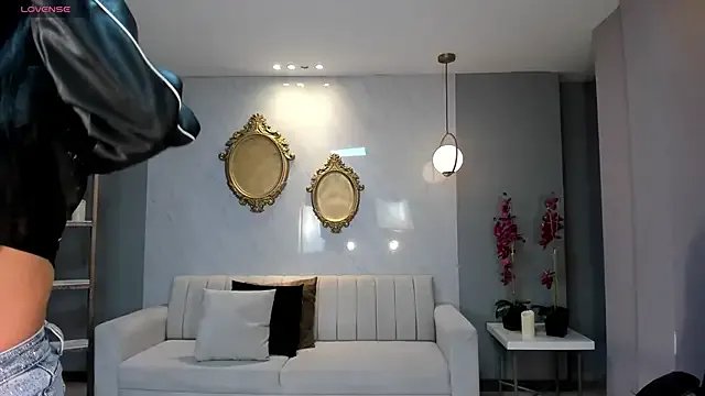 NataliaGaret from StripChat