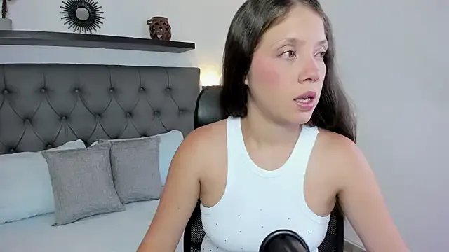 nataly_rodri from StripChat