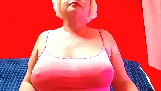 NaughtyMILF4UX
