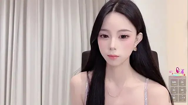 Nebula-qiu from StripChat