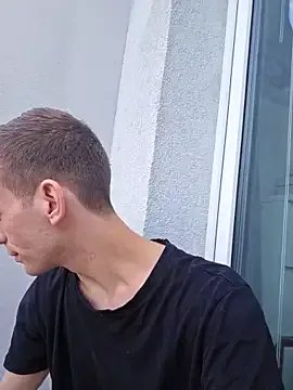 nickdtr23 from StripChat