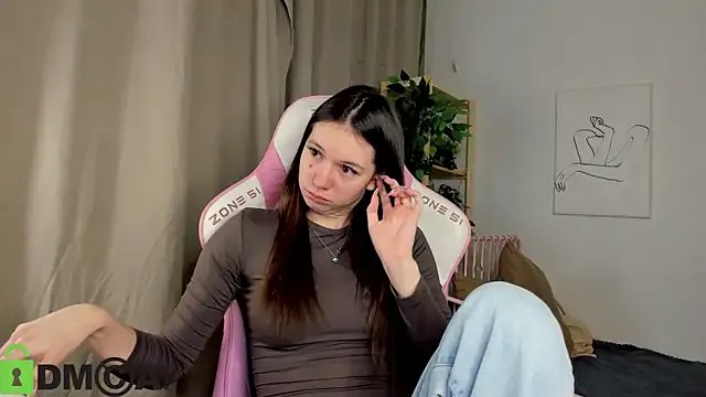 Nicole_Charm from StripChat