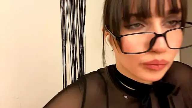 nikabloom from StripChat