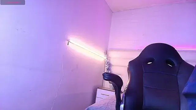 Nikkenyx from StripChat