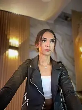 Nikol_Rang__ from StripChat