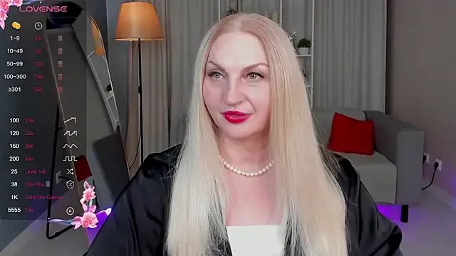 Nina_Devillle from StripChat